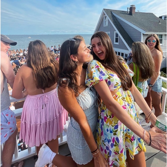 Meet your Posher, Kenzie - Picture 2 of 4